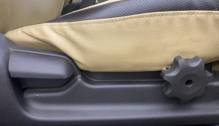 2015 Hyundai Verna FLUIDIC 4S 1.6 VTVT S, Petrol, Manual, 70,903 km, Driver Side Adjustment Panel