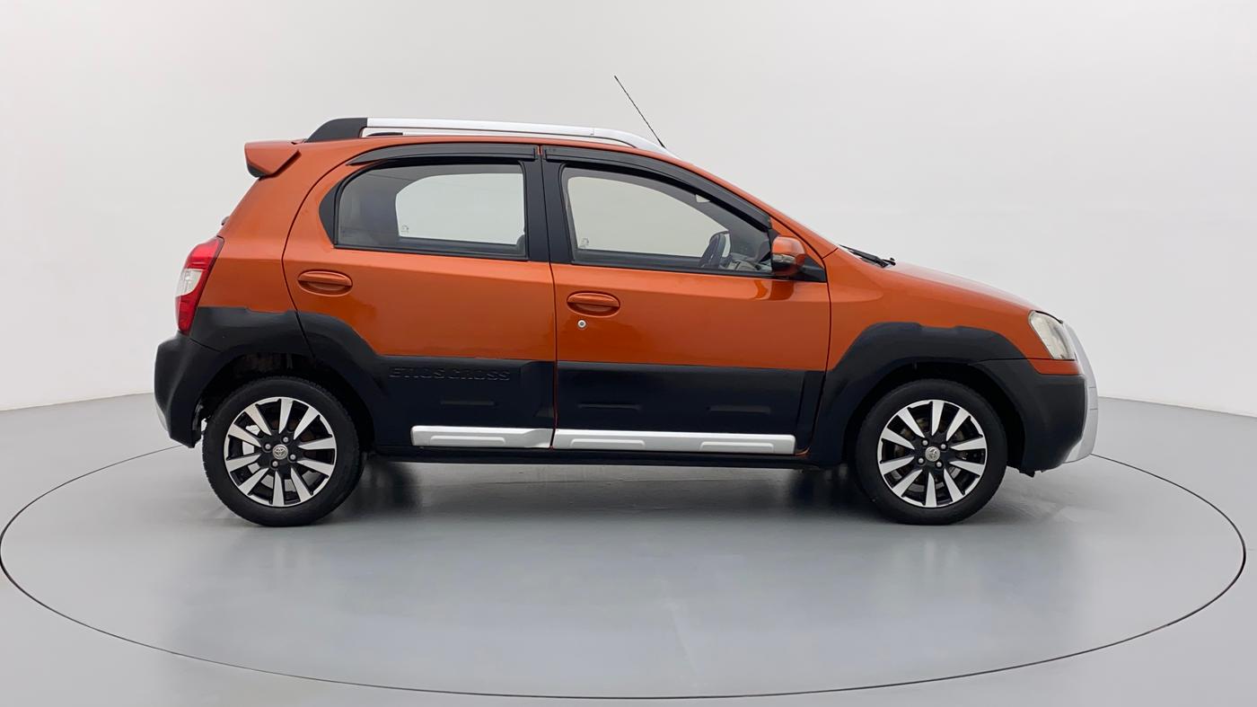 2015 Toyota Etios CROSS 1.4 GD, Diesel, Manual, 60,444 km, Right Side View