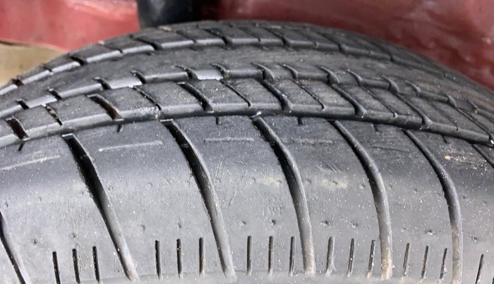 2014 Honda Brio 1.2 VX AT I VTEC, Petrol, Automatic, 50,449 km, Right Rear Tyre Tread