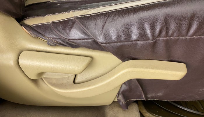 2014 Honda Brio 1.2 VX AT I VTEC, Petrol, Automatic, 50,449 km, Driver Side Adjustment Panel