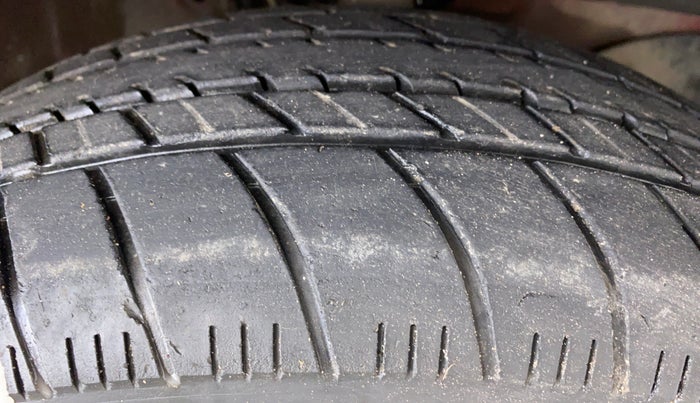 2014 Honda Brio 1.2 VX AT I VTEC, Petrol, Automatic, 50,449 km, Right Front Tyre Tread