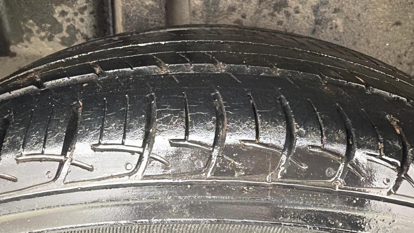 2015 Maruti Ciaz VXI+, Petrol, Manual, 63,361 km, Right Rear Tyre Tread