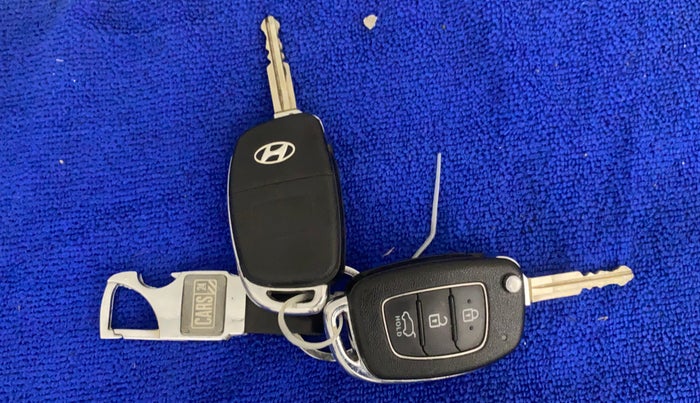 2015 Hyundai Elite i20 SPORTZ 1.2, Petrol, Manual, 52,696 km, Key Close Up