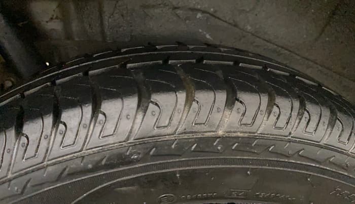2015 Maruti Wagon R 1.0 VXI, Petrol, Manual, 37,366 km, Right Rear Tyre Tread