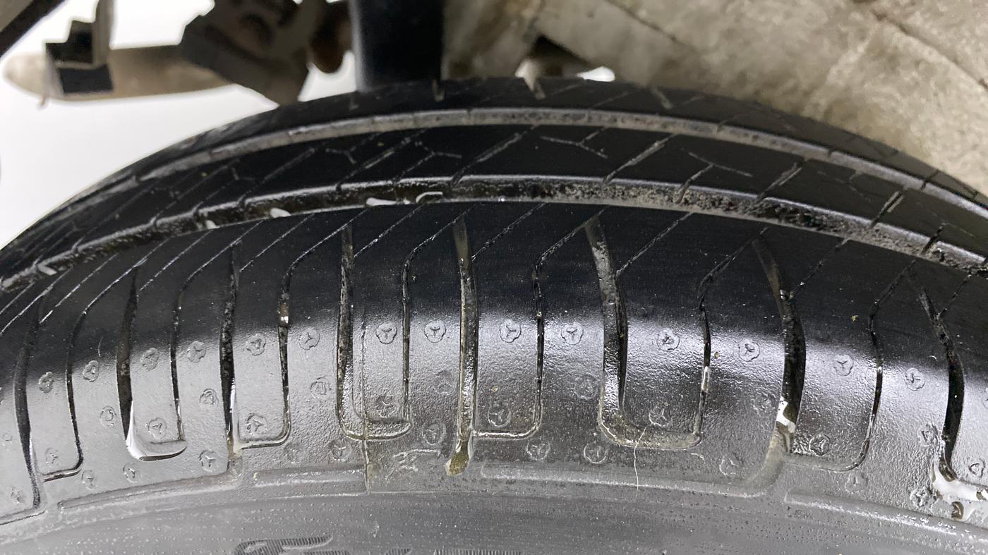 2012 Maruti Wagon R 1.0 LXI CNG, CNG, Manual, 53,261 km, Right Rear Tyre Tread