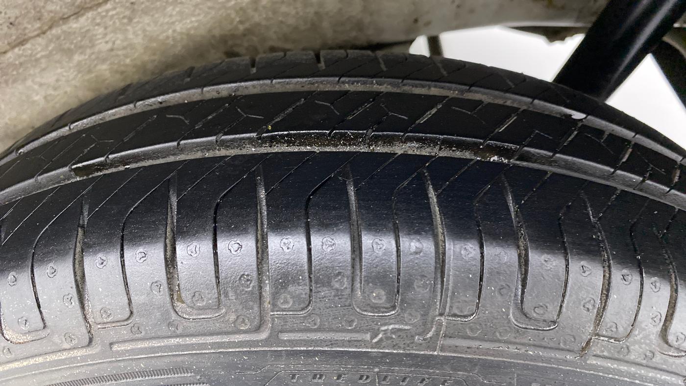 2012 Maruti Wagon R 1.0 LXI CNG, CNG, Manual, 53,261 km, Left Rear Tyre Tread