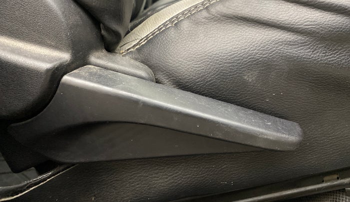 2013 Toyota Etios G, Petrol, Manual, 1,25,001 km, Driver Side Adjustment Panel