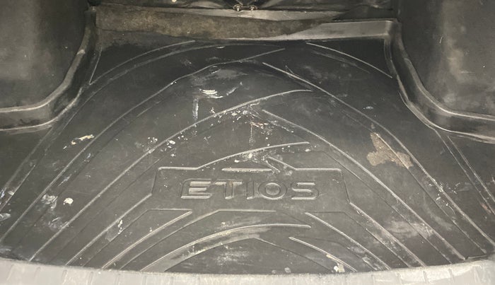 2013 Toyota Etios G, Petrol, Manual, 1,25,001 km, Boot Inside