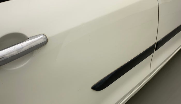 2018 Maruti Swift Dzire TOUR S PETROL, CNG, Manual, 68,885 km, Right rear door - Slightly dented