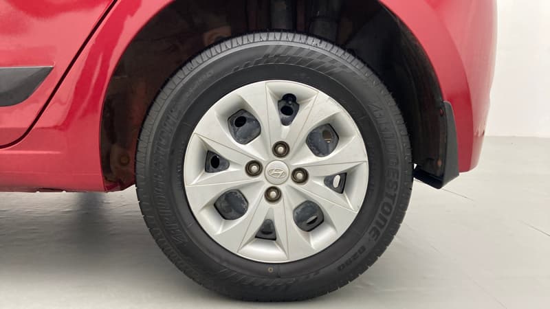 2016 Hyundai Elite i20 SPORTZ 1.2, Petrol, Manual, 67,715 km, Left Rear Wheel