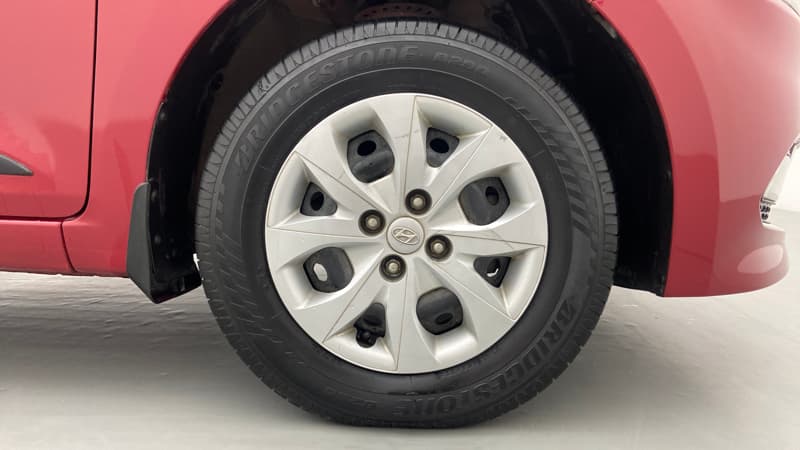 2016 Hyundai Elite i20 SPORTZ 1.2, Petrol, Manual, 67,715 km, Right Front Wheel