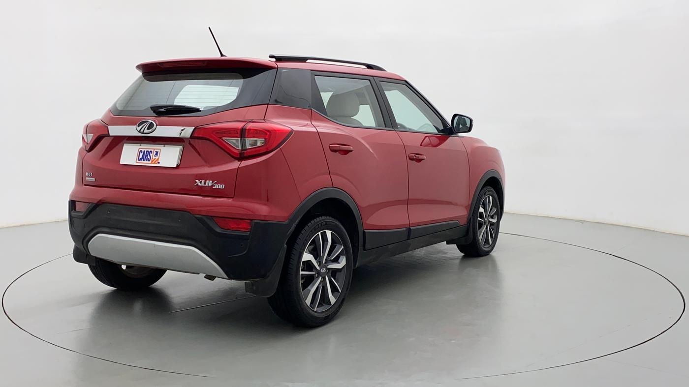 2021 Mahindra XUV300 W8 (O) DIESEL  AT, Diesel, Automatic, 29,594 km, Right Back Diagonal