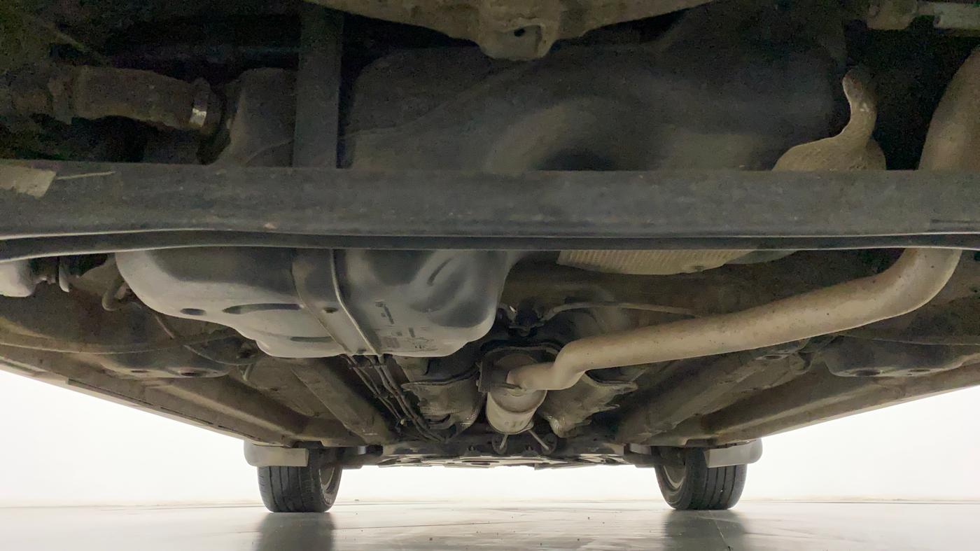 2021 Mahindra XUV300 W8 (O) DIESEL  AT, Diesel, Automatic, 29,594 km, Rear Underbody
