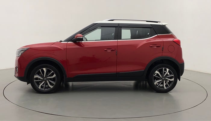 2019 Mahindra XUV300 W8(O) 1.2 PETROL DUAL TONE, Petrol, Manual, 15,646 km, Left Side