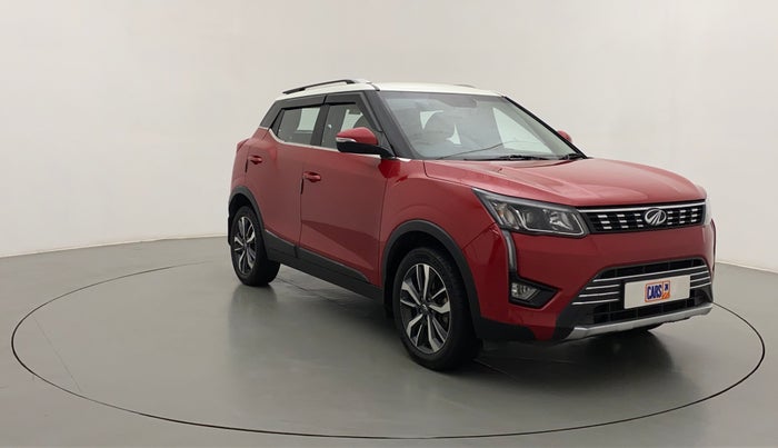 2019 Mahindra XUV300 W8(O) 1.2 PETROL DUAL TONE, Petrol, Manual, 15,646 km, Right Front Diagonal