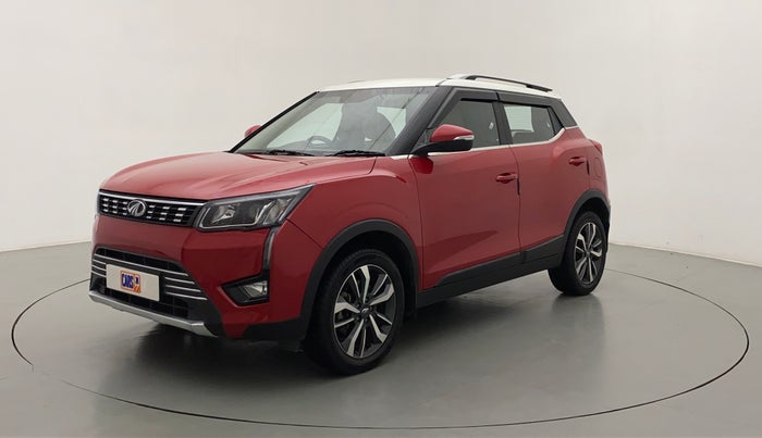 2019 Mahindra XUV300 W8(O) 1.2 PETROL DUAL TONE, Petrol, Manual, 15,646 km, Left Front Diagonal