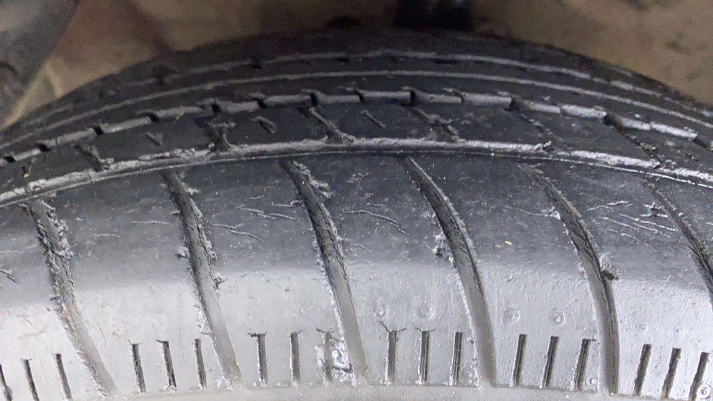 2013 Hyundai i20 MAGNA O 1.2, Petrol, Manual, 59,752 km, Left Front Tyre Tread