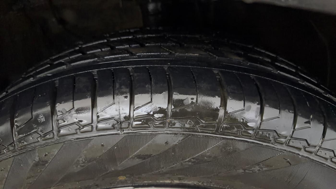 2021 KIA SONET GTX PLUS 1.0 IMT, Petrol, Manual, 64,334 km, Right Front Tyre Tread