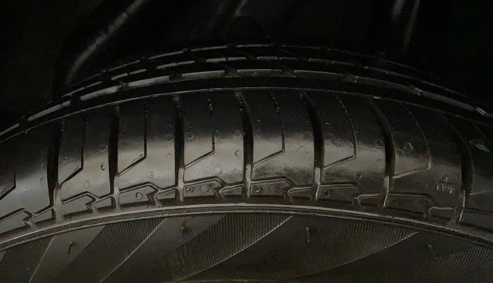 2021 Hyundai Verna S PLUS 1.5 VTVT, Petrol, Manual, 58,877 km, Left Rear Tyre Tread