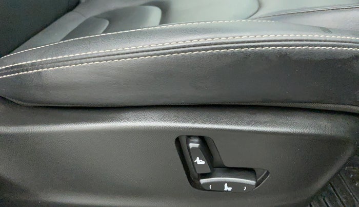 2019 MG HECTOR SHARP HYBIRD PETROL MT, Petrol, Manual, 10,945 km, Driver Side Adjustment Panel