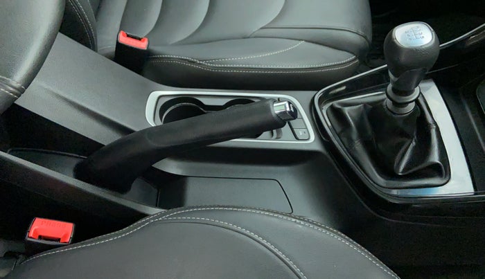 2019 MG HECTOR SHARP HYBIRD PETROL MT, Petrol, Manual, 10,945 km, Gear Lever
