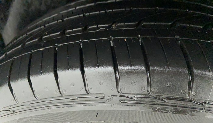 2019 MG HECTOR SHARP HYBIRD PETROL MT, Petrol, Manual, 10,945 km, Left Rear Tyre Tread
