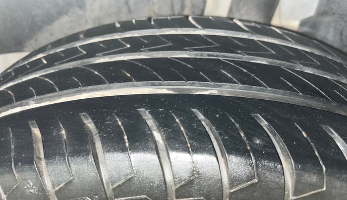 2023 Maruti Swift ZXI PLUS, Petrol, Manual, 39,187 km, Left Rear Tyre Tread
