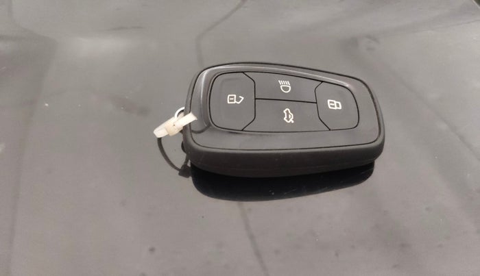 2022 Tata NEXON XZ PLUS (PREMIUM) DIESEL DARK EDITION, Diesel, Manual, 50,274 km, Key Close Up