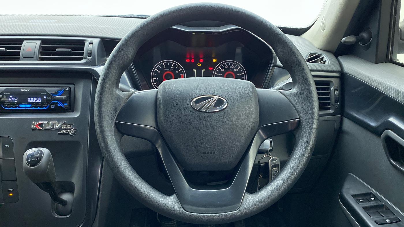 2018 Mahindra KUV 100 NXT K4+ 6S, Petrol, Manual, 61,644 km, Steering Wheel Close Up