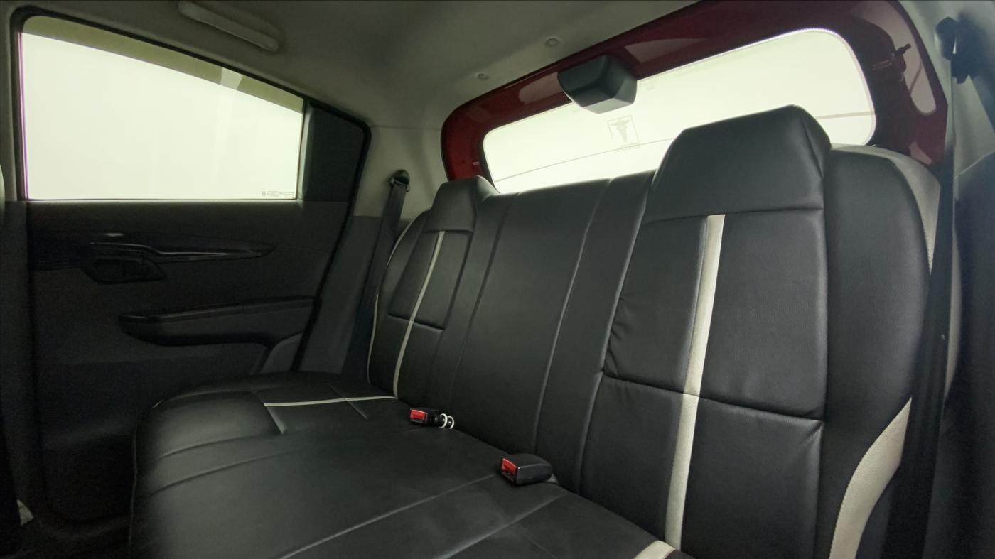 2018 Mahindra KUV 100 NXT K4+ 6S, Petrol, Manual, 61,644 km, Right Side Rear Door Cabin
