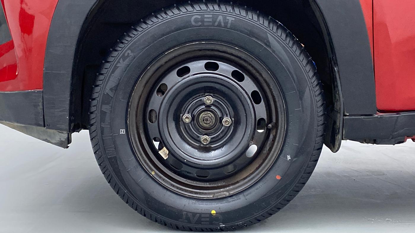 2018 Mahindra KUV 100 NXT K4+ 6S, Petrol, Manual, 61,644 km, Left Front Wheel