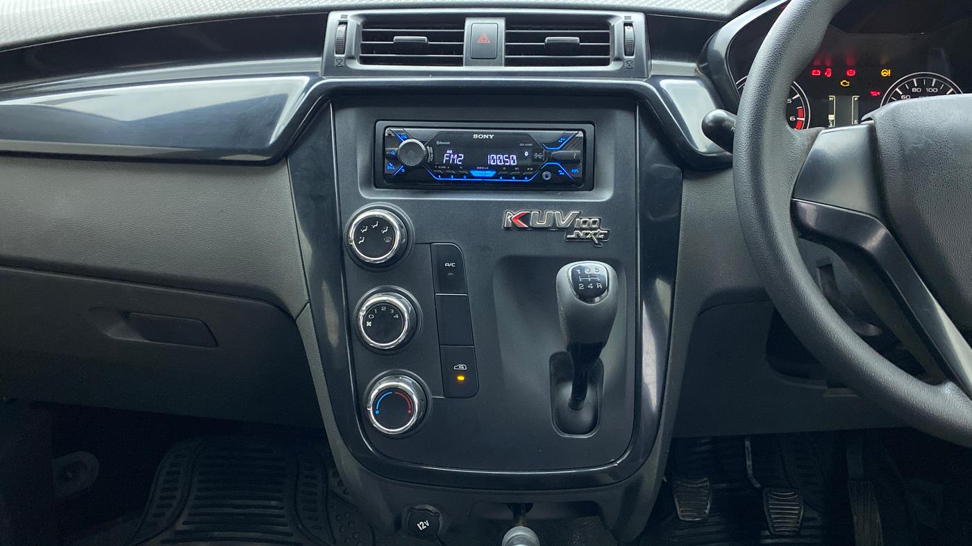 2018 Mahindra KUV 100 NXT K4+ 6S, Petrol, Manual, 61,644 km, Air Conditioner