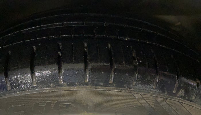 2022 Maruti Baleno ZETA 1.2 AGS, Petrol, Automatic, 17,955 km, Right Front Tyre Tread