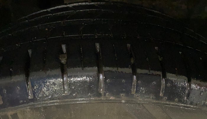 2022 Maruti Baleno ZETA 1.2 AGS, Petrol, Automatic, 17,955 km, Right Rear Tyre Tread