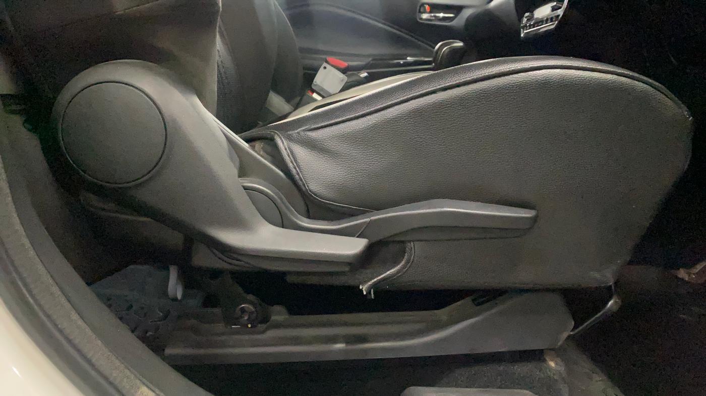 2022 Maruti Baleno ZETA 1.2 AGS, Petrol, Automatic, 18,007 km, Driver Side Adjustment Panel