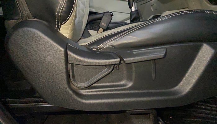 2023 KIA CARENS PRESTIGE 1.5 PETROL 7 STR, Petrol, Manual, 22,338 km, Driver Side Adjustment Panel