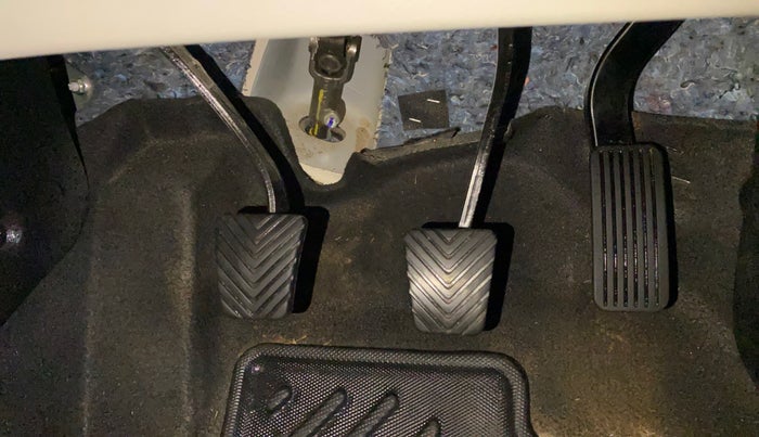 2023 KIA CARENS PRESTIGE 1.5 PETROL 7 STR, Petrol, Manual, 22,338 km, Pedals