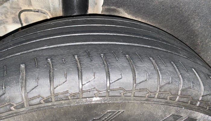 2023 KIA CARENS PRESTIGE 1.5 PETROL 7 STR, Petrol, Manual, 22,338 km, Right Rear Tyre Tread