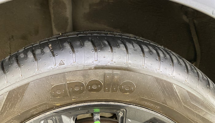 2023 Hyundai Verna SX (O) 1.5 TURBO PETROL DCT, Petrol, Automatic, 11,754 km, Right Rear Tyre Tread