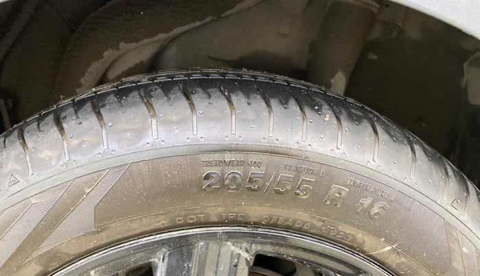 2023 Hyundai Verna SX (O) 1.5 TURBO PETROL DCT, Petrol, Automatic, 11,754 km, Left Rear Tyre Tread