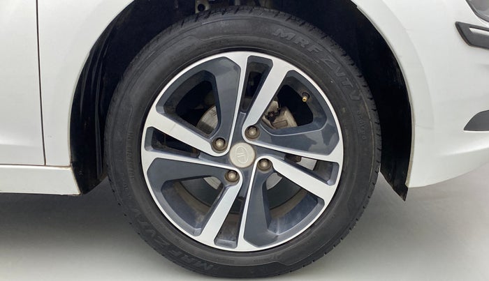 2020 Tata ALTROZ XZ PETROL, Petrol, Manual, 33,547 km, Right Front Wheel