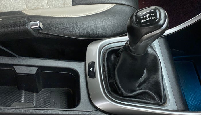2020 Tata ALTROZ XZ PETROL, Petrol, Manual, 33,547 km, Gear Lever
