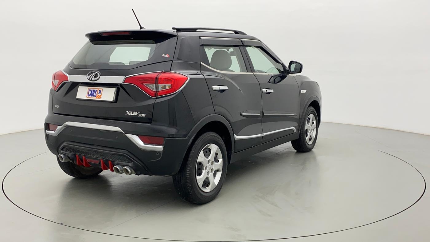 2021 Mahindra XUV300 1.2 W6 MT, Petrol, Manual, 31,346 km, Right Back Diagonal