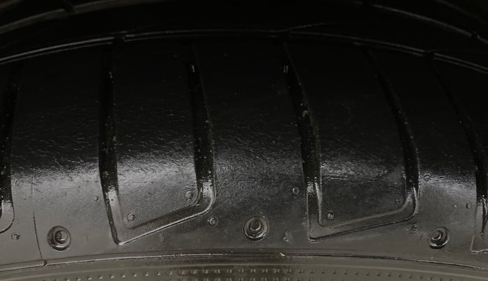 2021 Audi A4 40 TFSI TECHNOLOGY, Petrol, Automatic, 62,701 km, Right Rear Tyre Tread