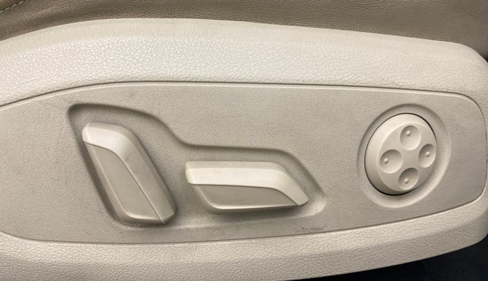 2021 Audi A4 40 TFSI TECHNOLOGY, Petrol, Automatic, 62,701 km, Driver Side Adjustment Panel