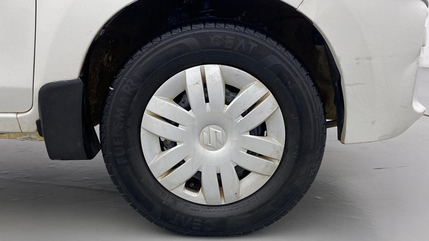 2019 Maruti Alto LXI, Petrol, Manual, 28,234 km, Right Front Wheel