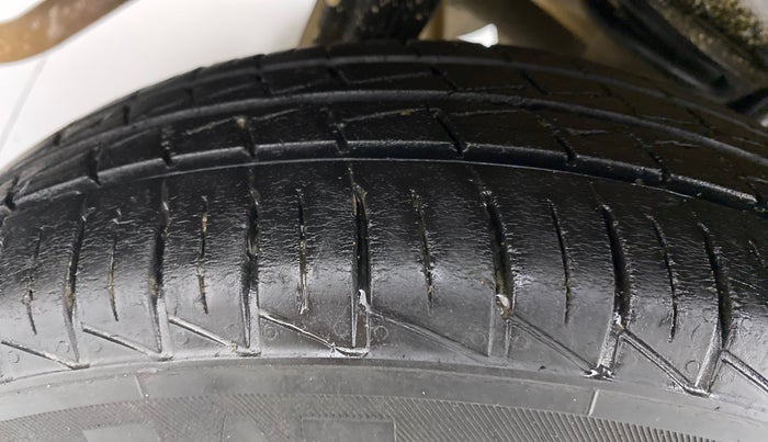 2019 Maruti Alto LXI, Petrol, Manual, 28,234 km, Right Rear Tyre Tread