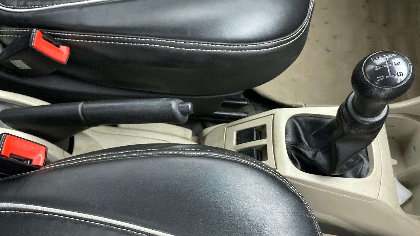 2019 Maruti Alto LXI, Petrol, Manual, 28,234 km, Gear Lever