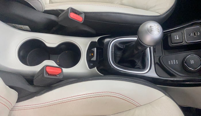 2018 Jeep Compass LIMITED (O) 2.0 DIESEL 4X4, Diesel, Manual, 1,15,207 km, Gear Lever