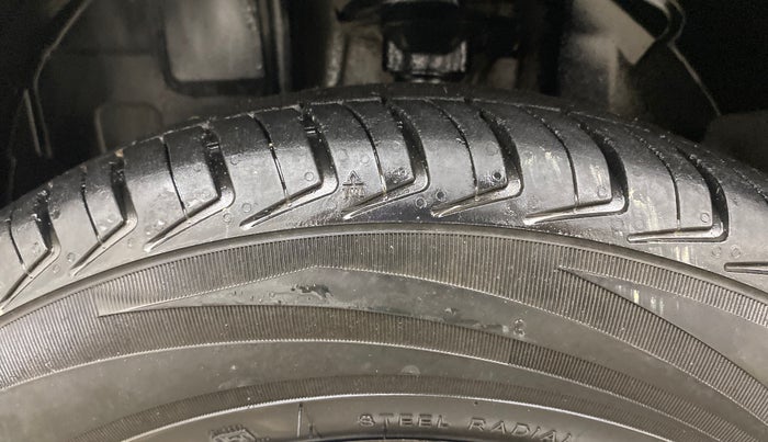 2018 Renault Kwid RXT 0.8, Petrol, Manual, 46,022 km, Left Front Tyre Tread